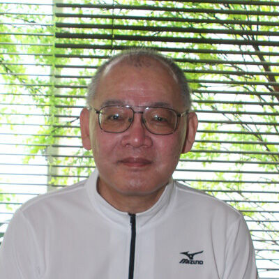 メディカル吉兼整体院院長の吉兼です